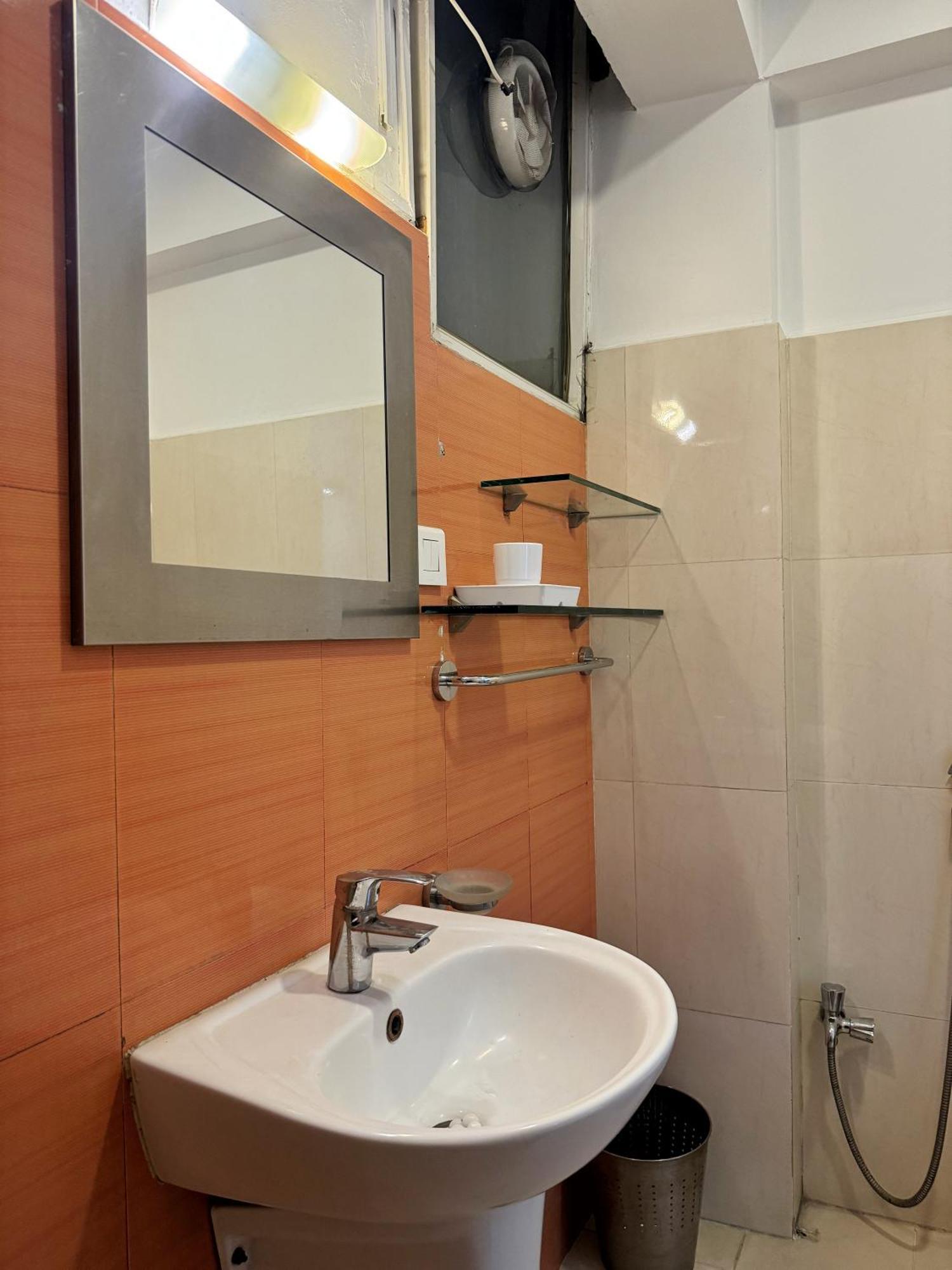 Ananya Apartments Phase 1 Катманду Стая снимка